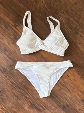 SHEIN White Textured Knot Bikini Set